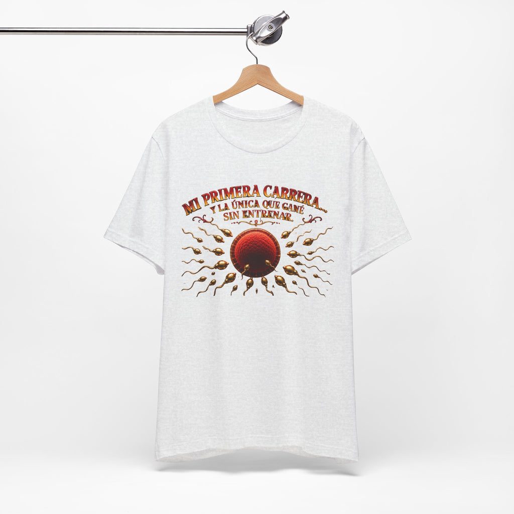 T-Shirt — "Mi Primera Carrera: La Única Que Came Sin Entrenar" Retro Running Graphic Tee