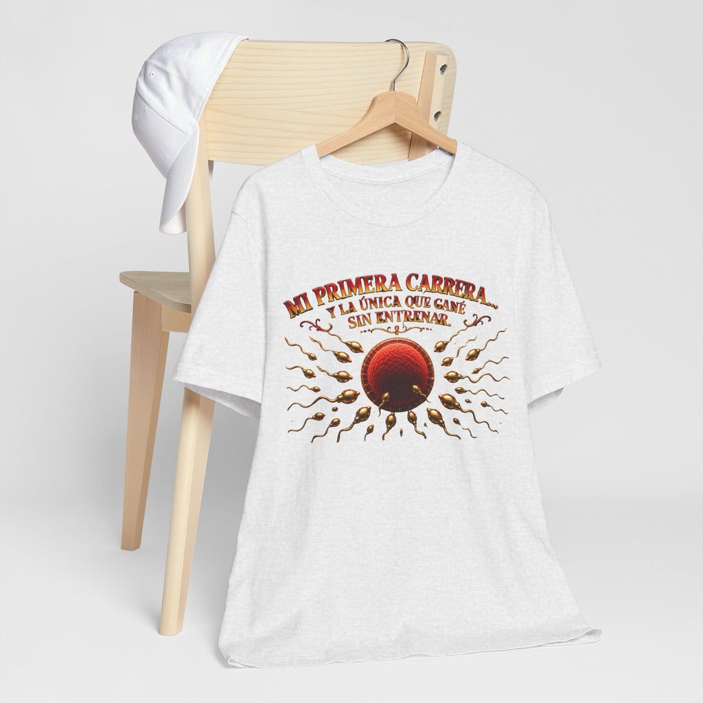 T-Shirt — "Mi Primera Carrera: La Única Que Came Sin Entrenar" Retro Running Graphic Tee
